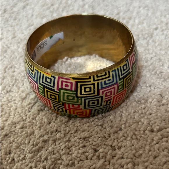 Colorful Geometric Patterned Bracelet - Picture 2 of 4